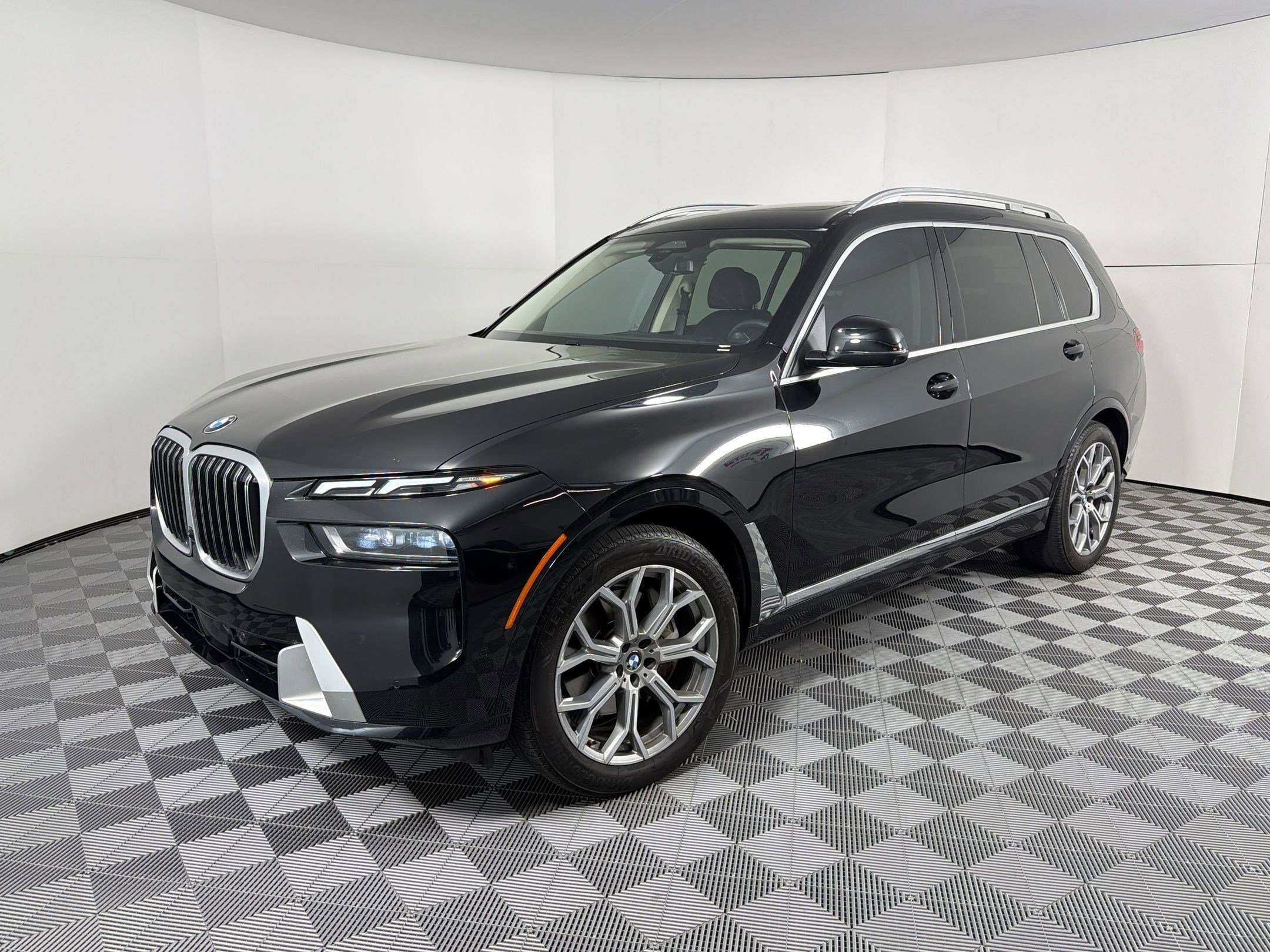 Used 2024 BMW X7 xDrive40i w/ Climate Comfort Package