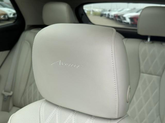 Used 2023 Buick Envision Avenir AWD/4WD image 19