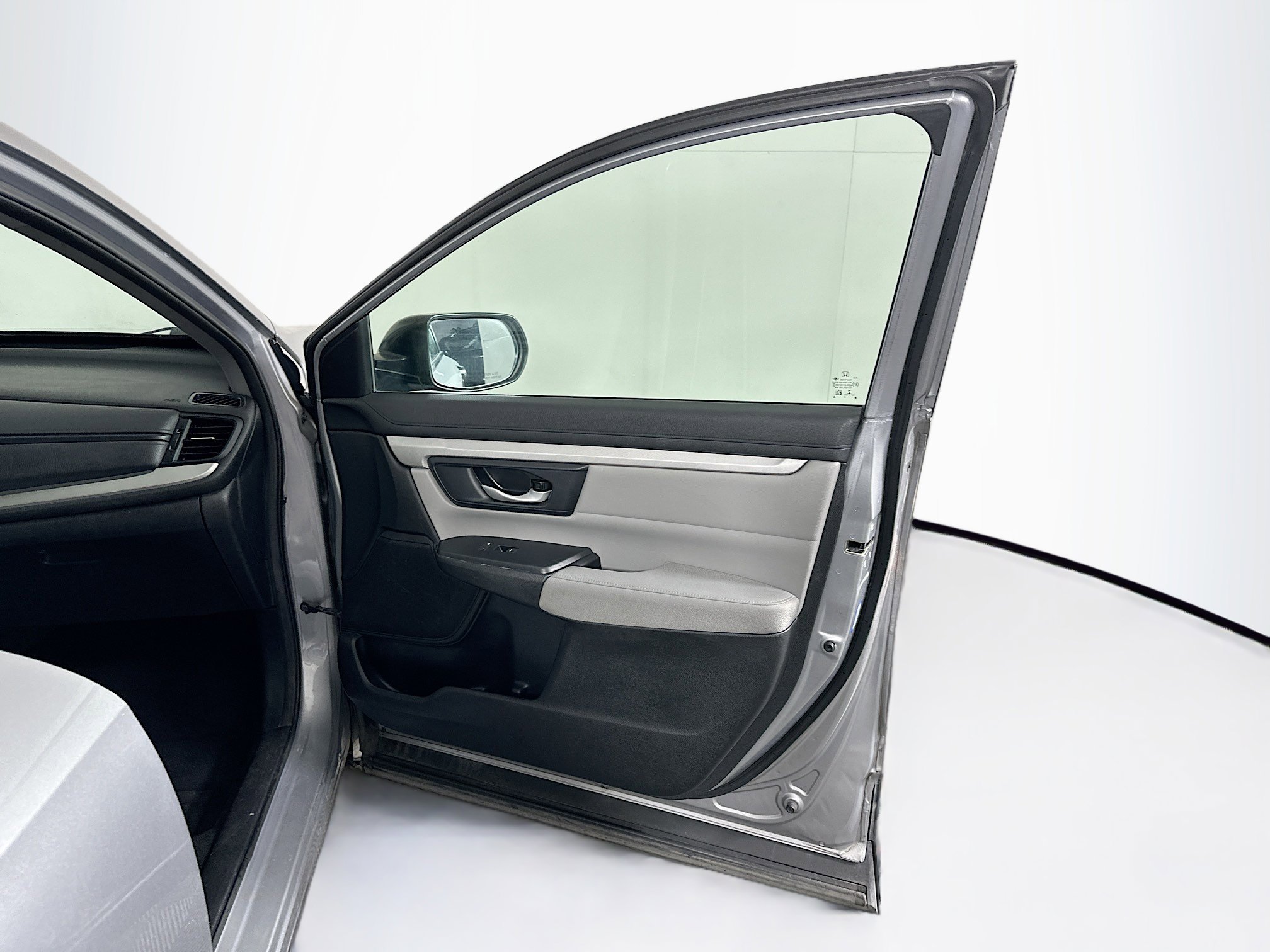 Used 2018 Honda CR-V LX image 31