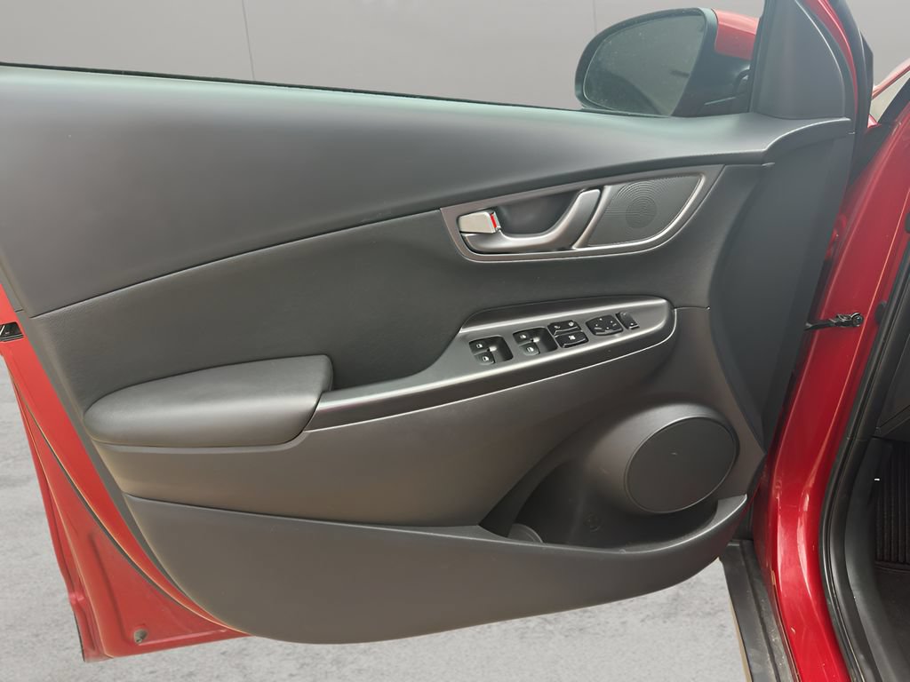 Used 2021 Hyundai Kona Limited w/ Cargo Package FWD image 36