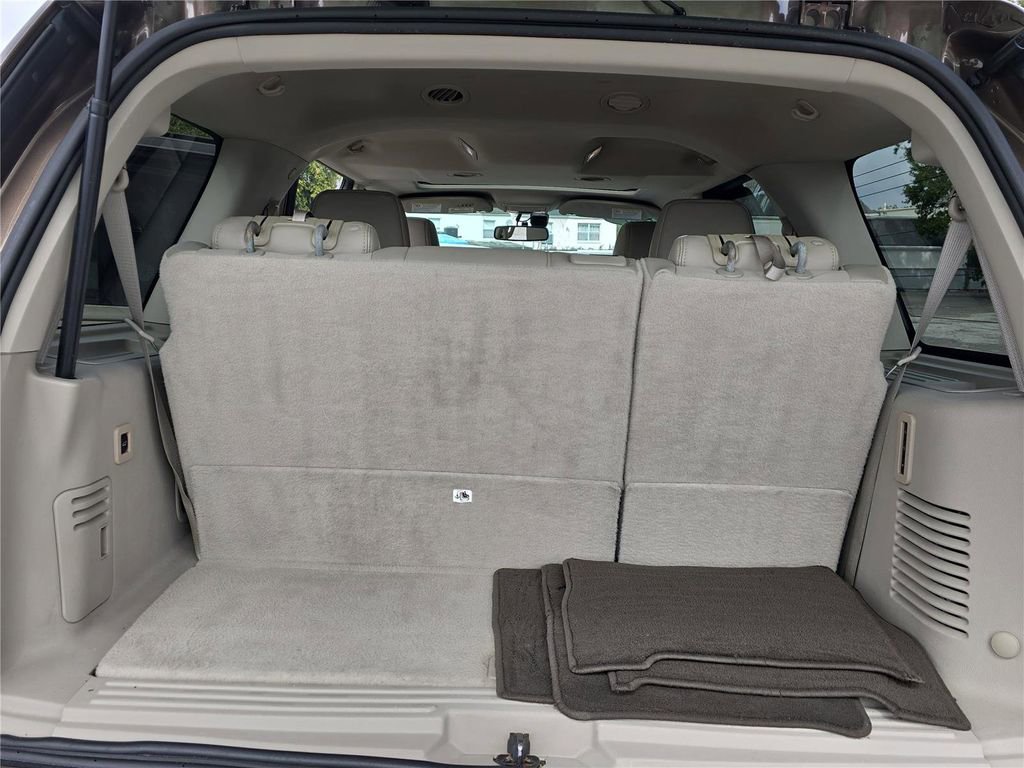 Used 2017 Lincoln Navigator Select image 26