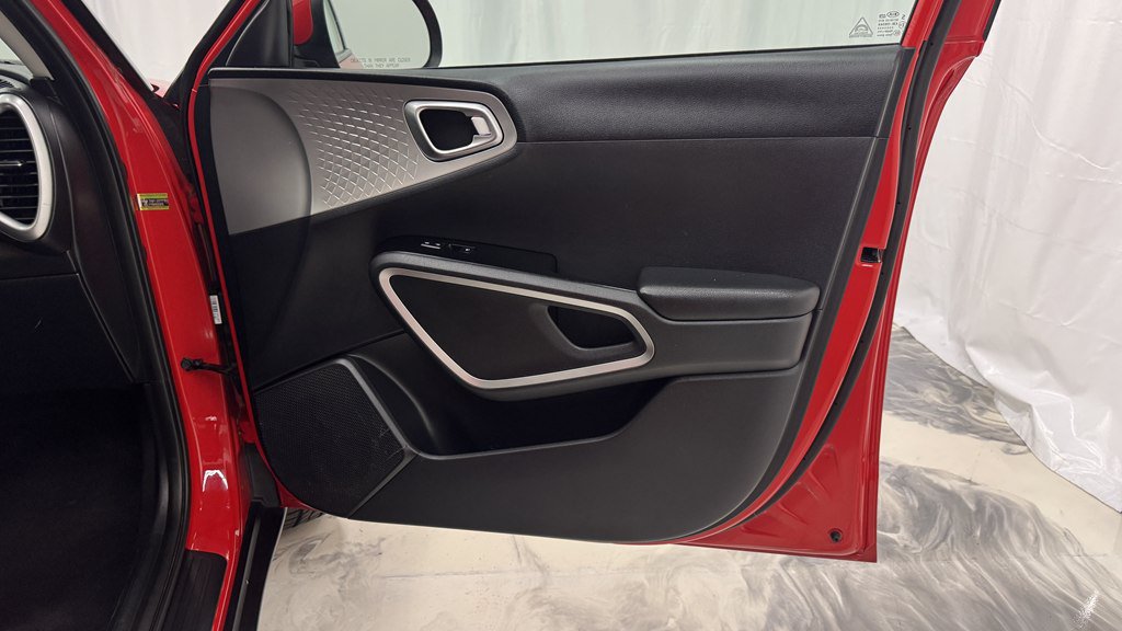 Used 2020 Kia Soul LX FWD image 24