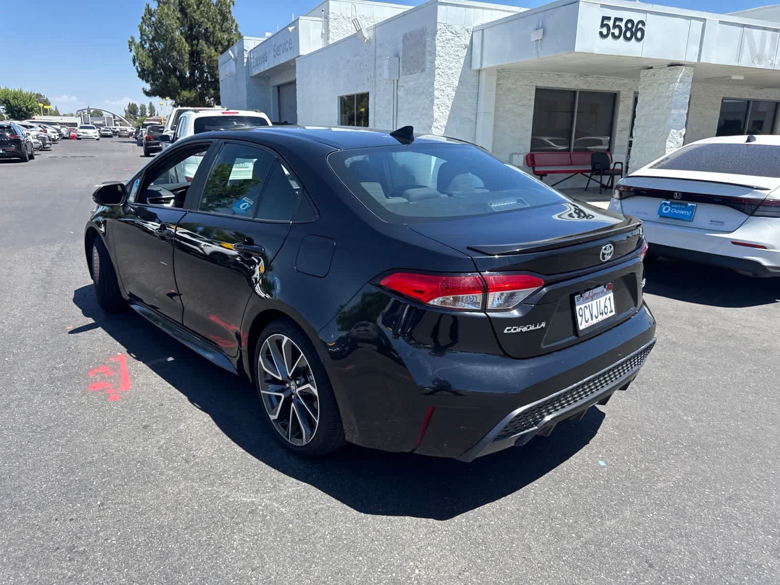 Used 2022 Toyota Corolla SE FWD image 6