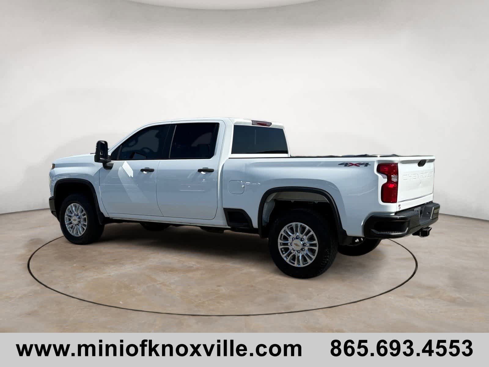 Used 2023 Chevrolet Silverado 2500 Custom w/ Custom Convenience Package AWD/4WD image 5