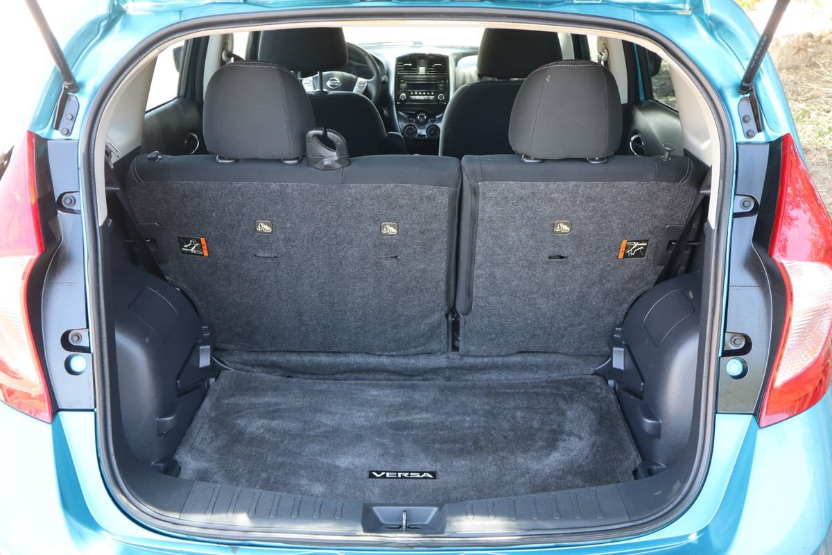 Used 2015 Nissan Versa Note SV FWD image 14