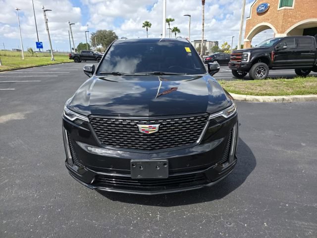 Used 2025 Cadillac XT6 Luxury image 3