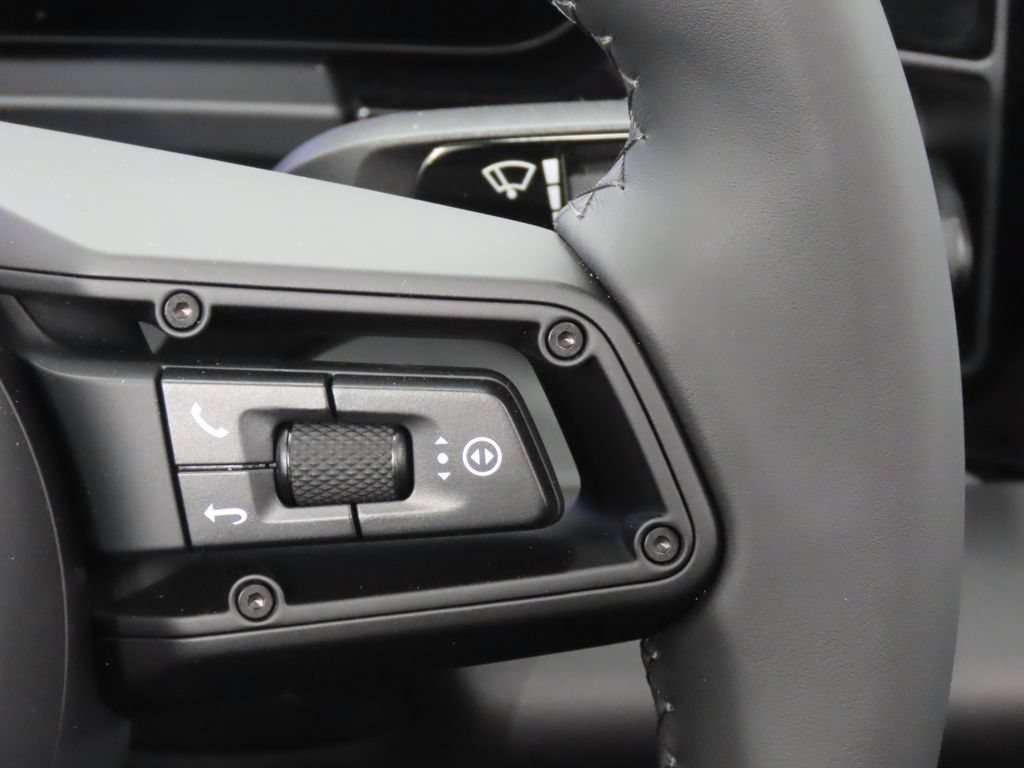 New 2026 Porsche Macan Turbo Electric AWD/4WD image 23