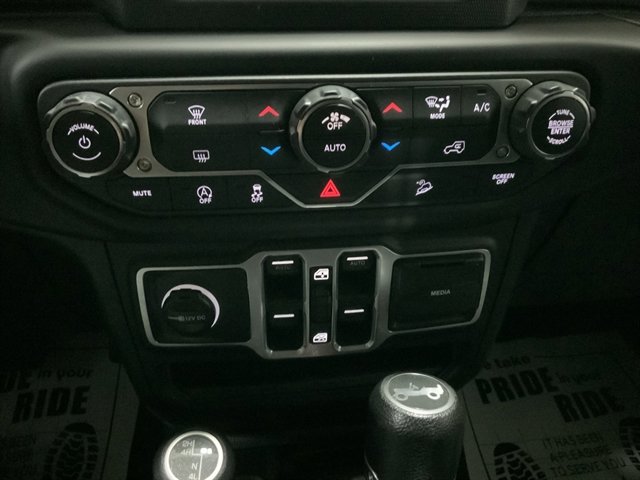 Used 2018 Jeep Wrangler Unlimited Sport S image 35