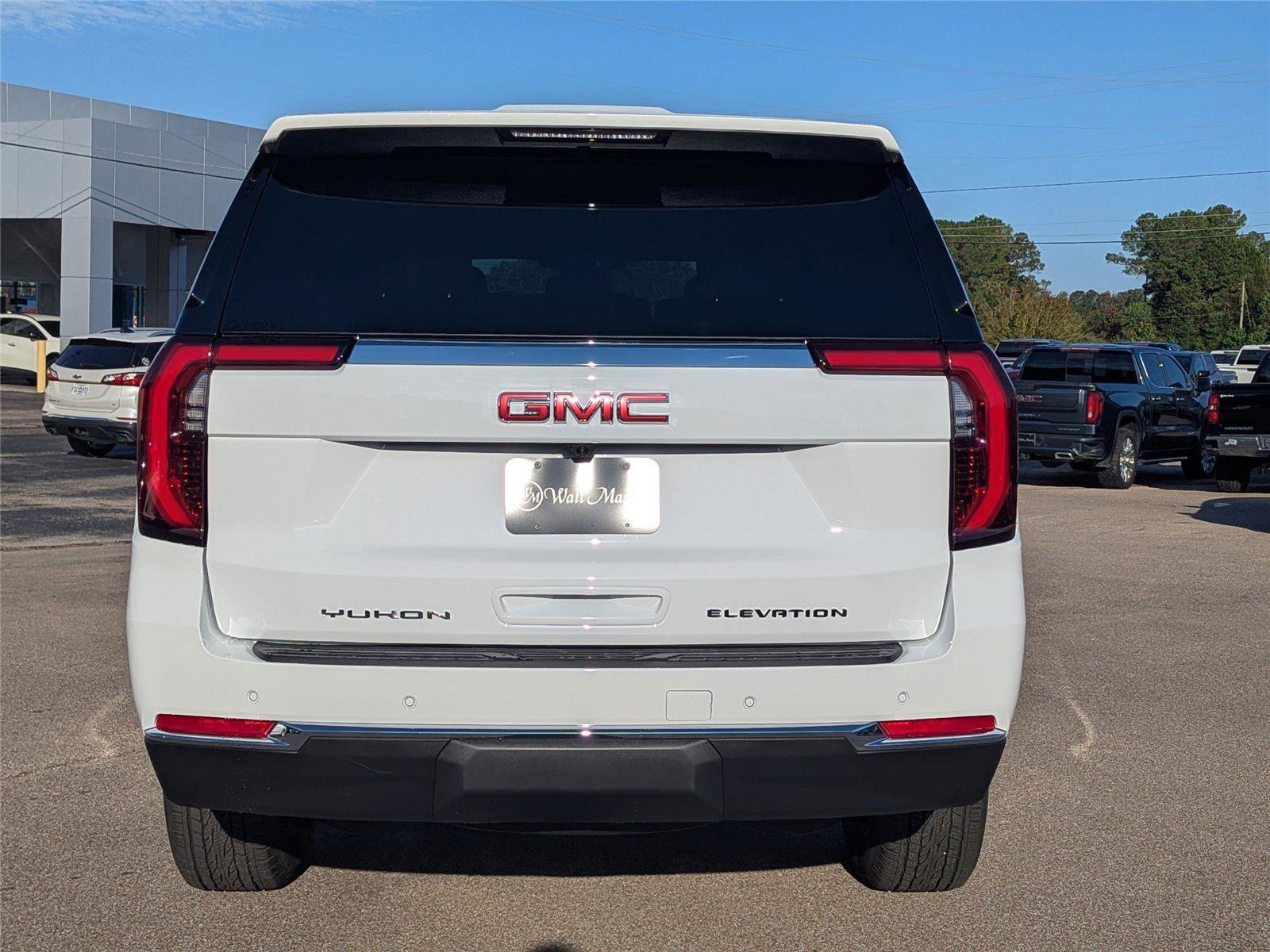 New 2026 GMC Yukon Elevation image 4