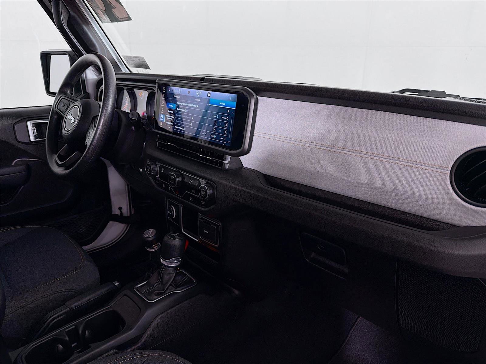 Used 2024 Jeep Wrangler Sport image 27