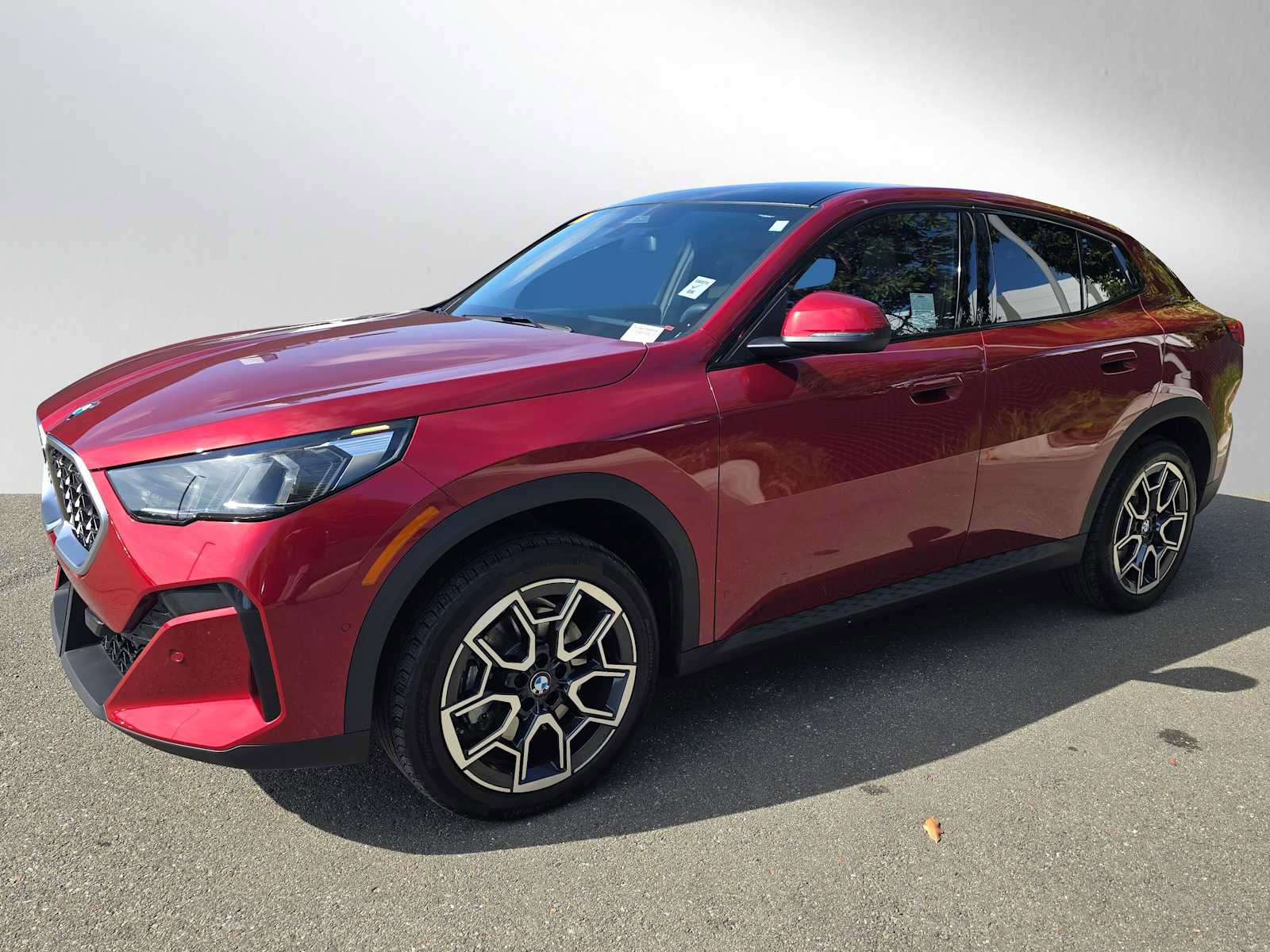 Used 2025 BMW X2 xDrive28i w/ Convenience Package AWD/4WD image 7