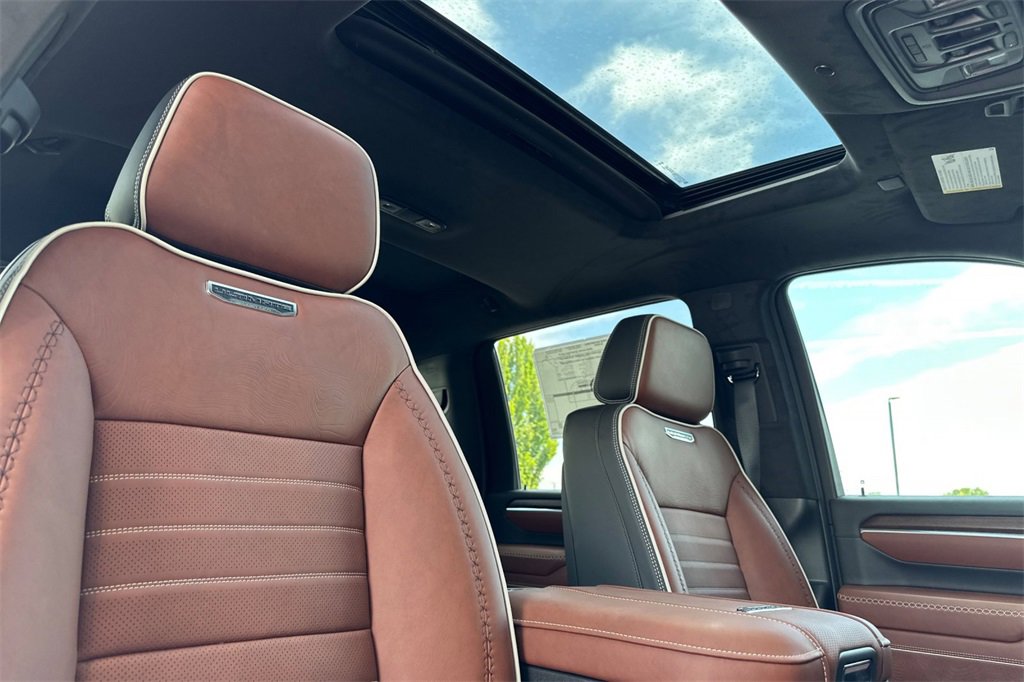 New 2025 GMC Sierra 3500 Denali Ultimate image 14