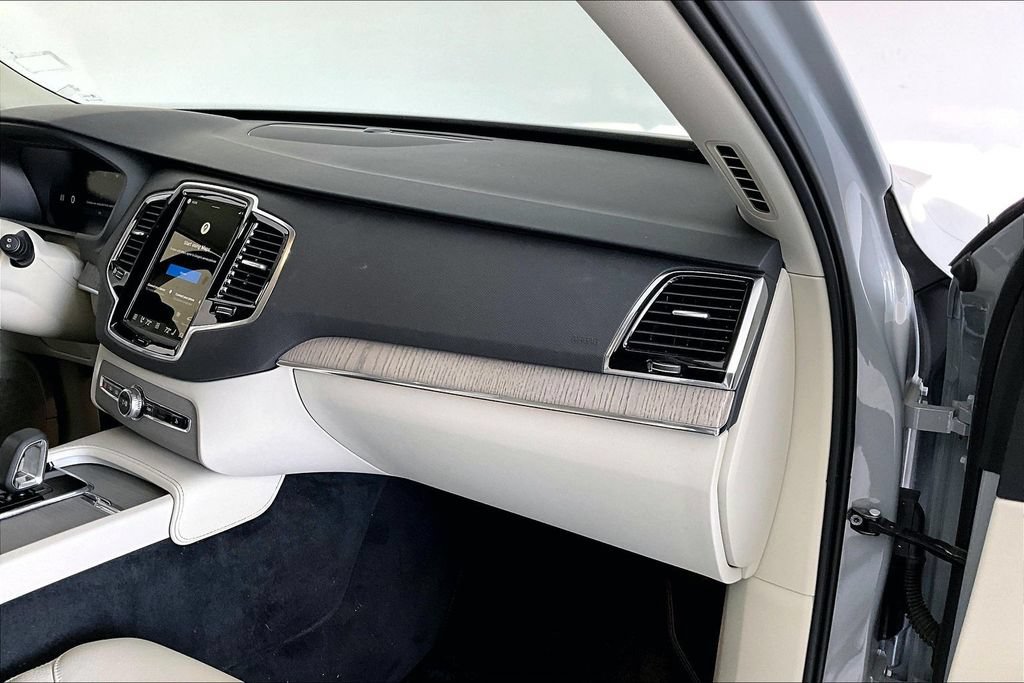 Certified 2025 Volvo XC90 B5 Plus w/ Protection Package Premier AWD/4WD image 20