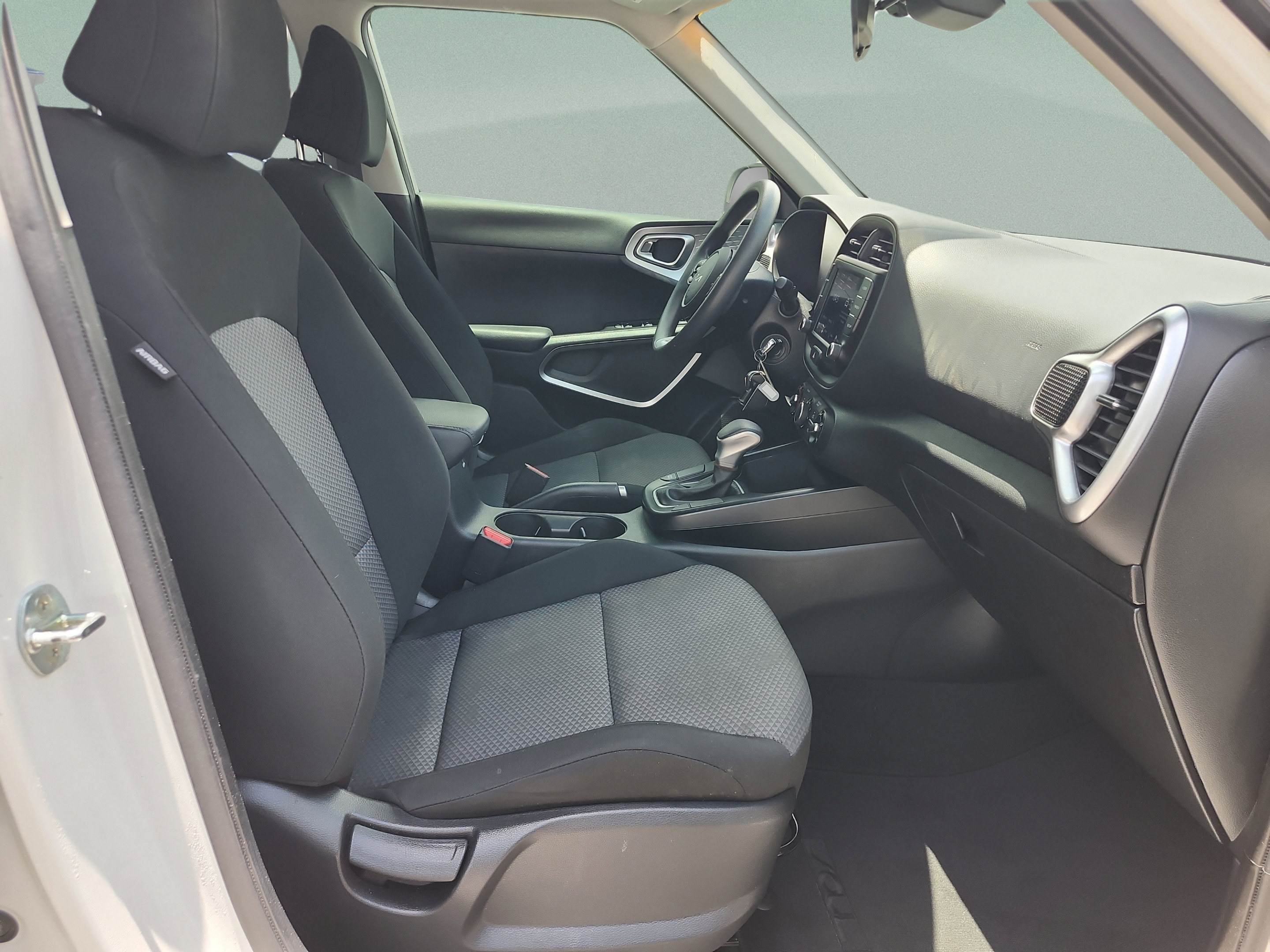 Used 2022 Kia Soul LX w/ Technology Package FWD image 19