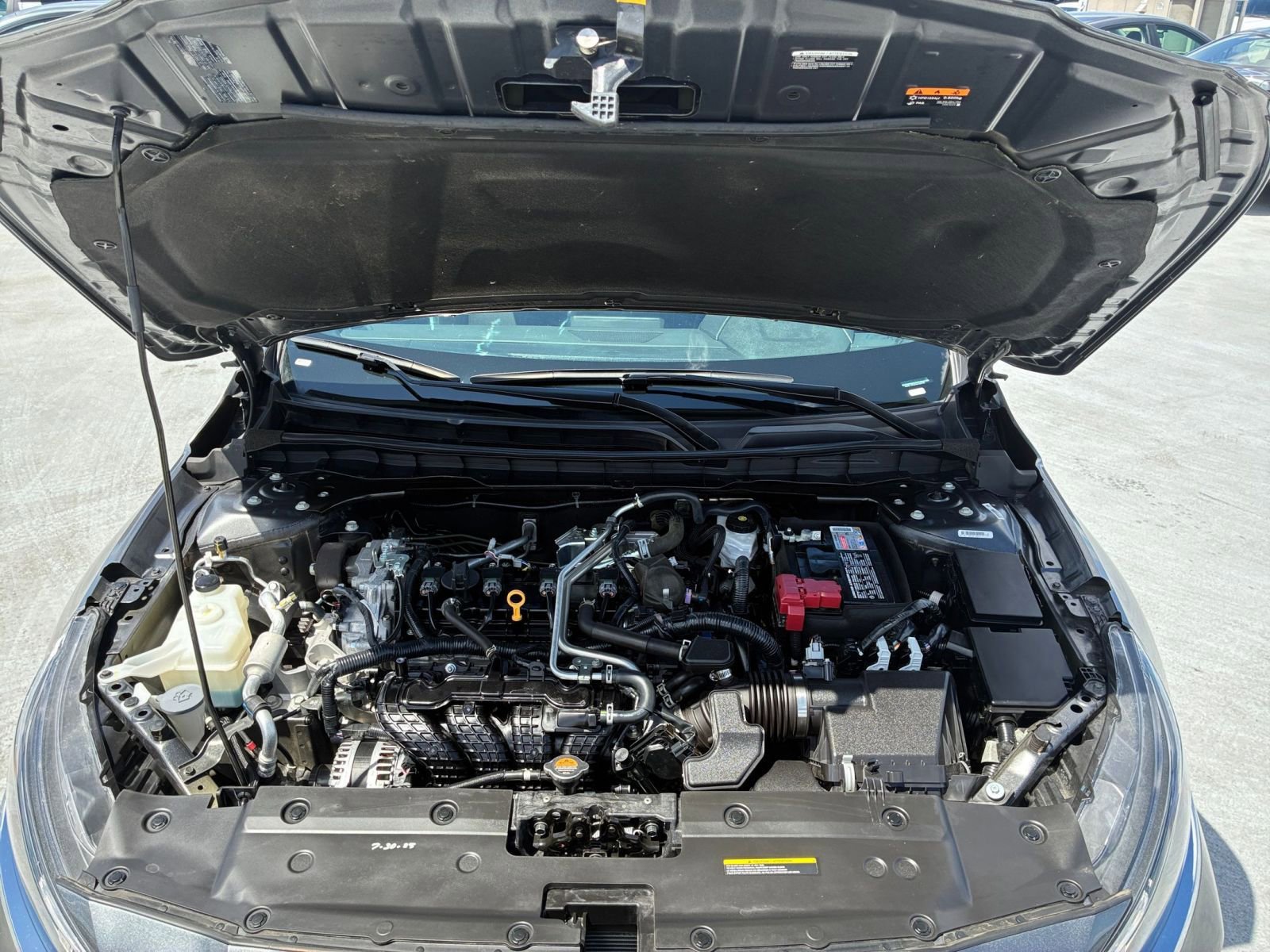 Used 2025 Nissan Altima 2.5 SV FWD image 32