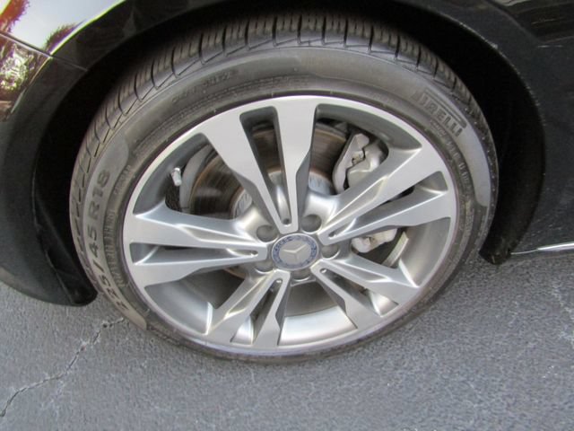 Used 2015 Mercedes-Benz C 300 Sedan image 9