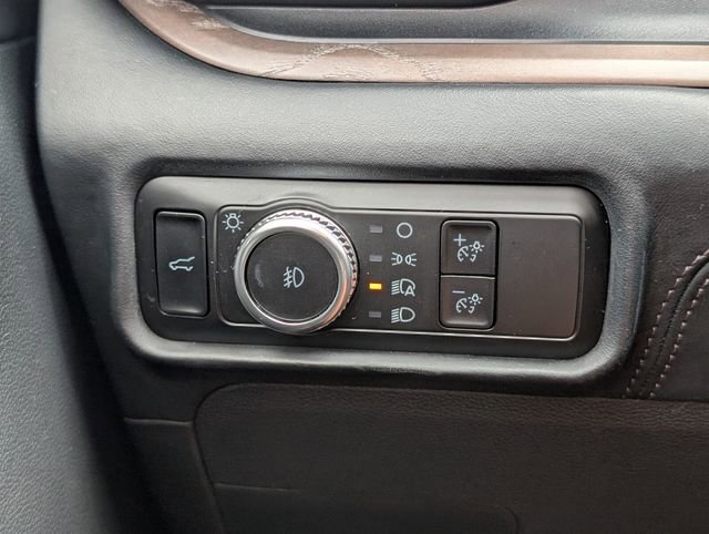 Used 2023 Ford Explorer Platinum w/ Technology Package image 32