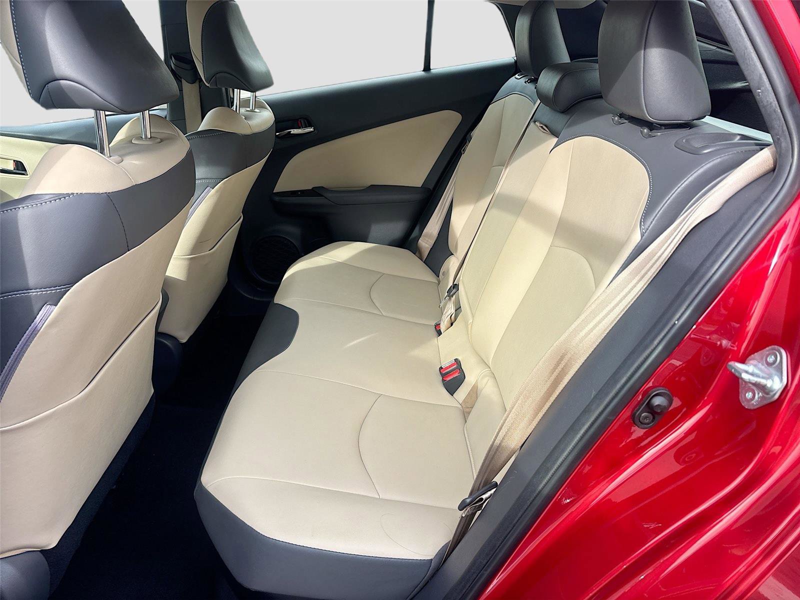 Used 2016 Toyota Prius Four image 24