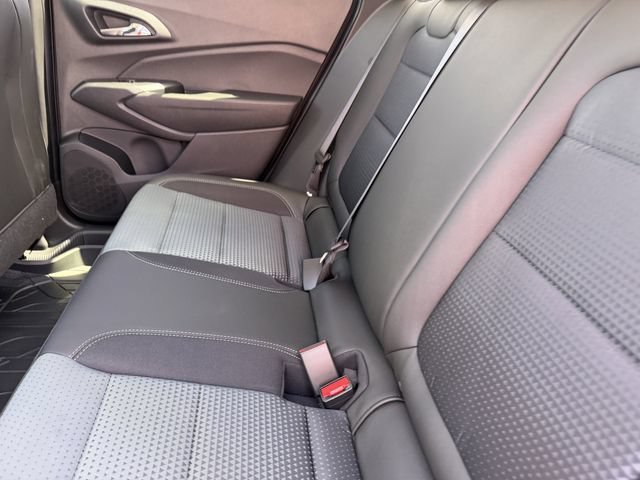 New 2026 Chevrolet Trax LT w/ LT Convenience Package FWD image 21
