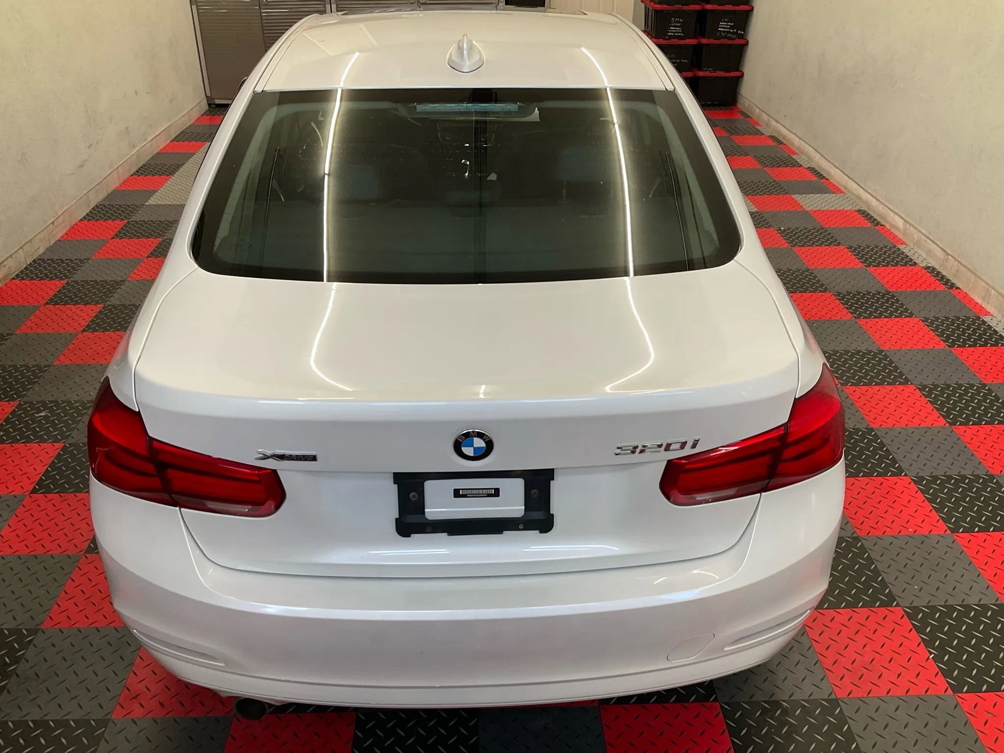 Used 2018 BMW 320i xDrive Sedan image 8