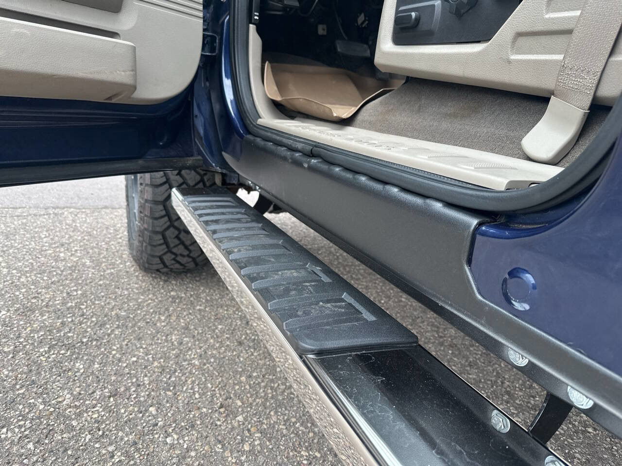 Used 2010 Ford F350 Lariat image 34