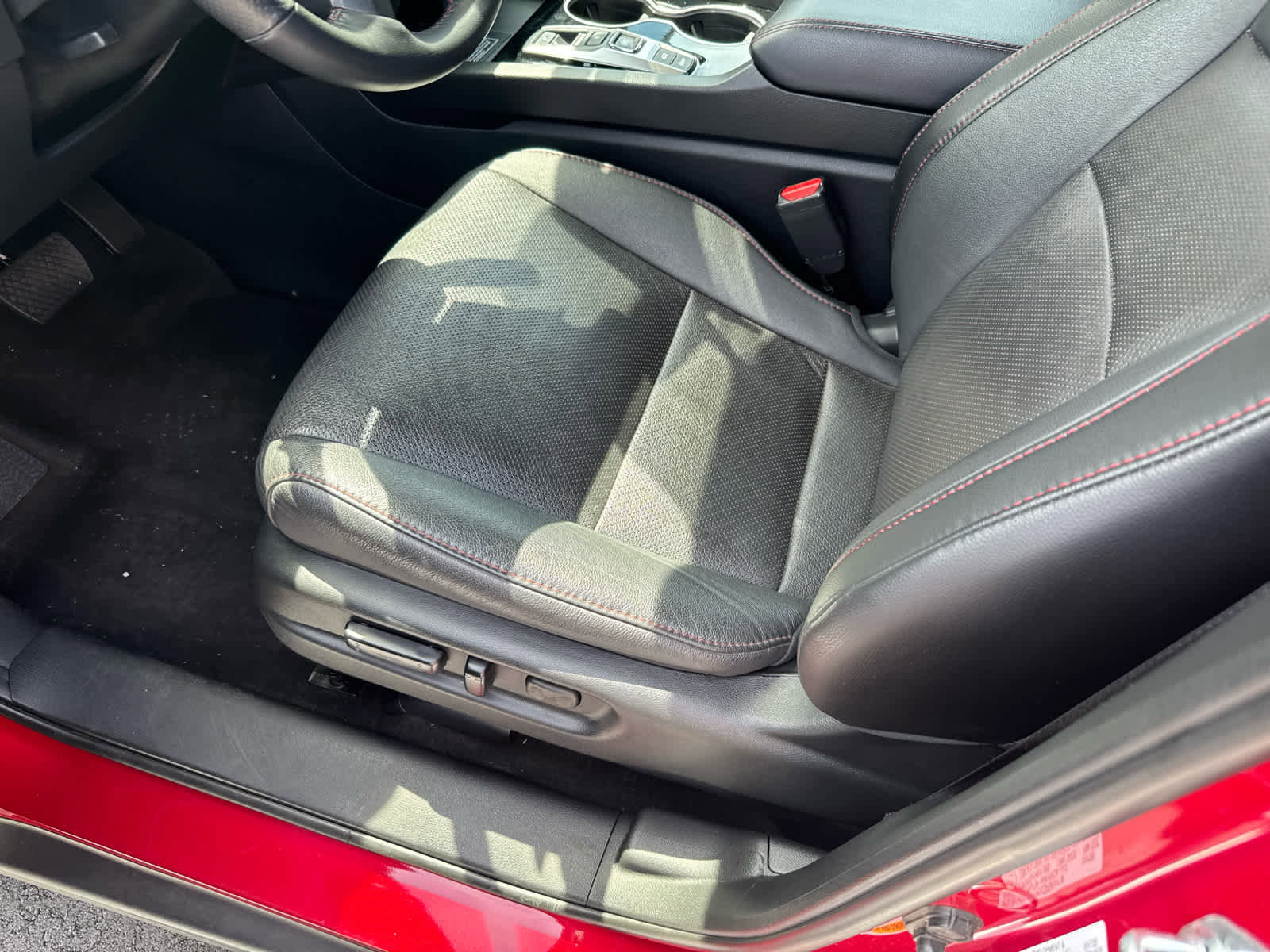 Used 2025 Honda Passport Black Edition image 8