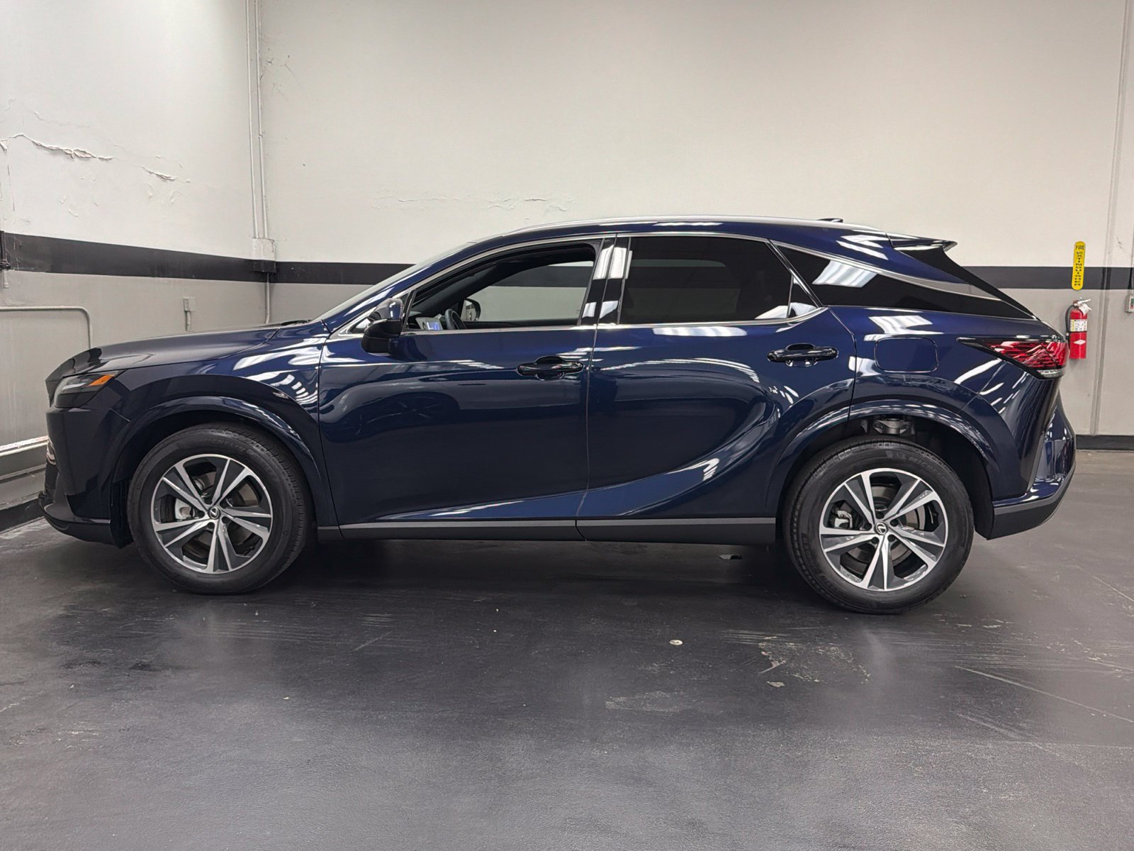 Used 2025 Lexus RX 350 FWD w/ Technology Package image 10