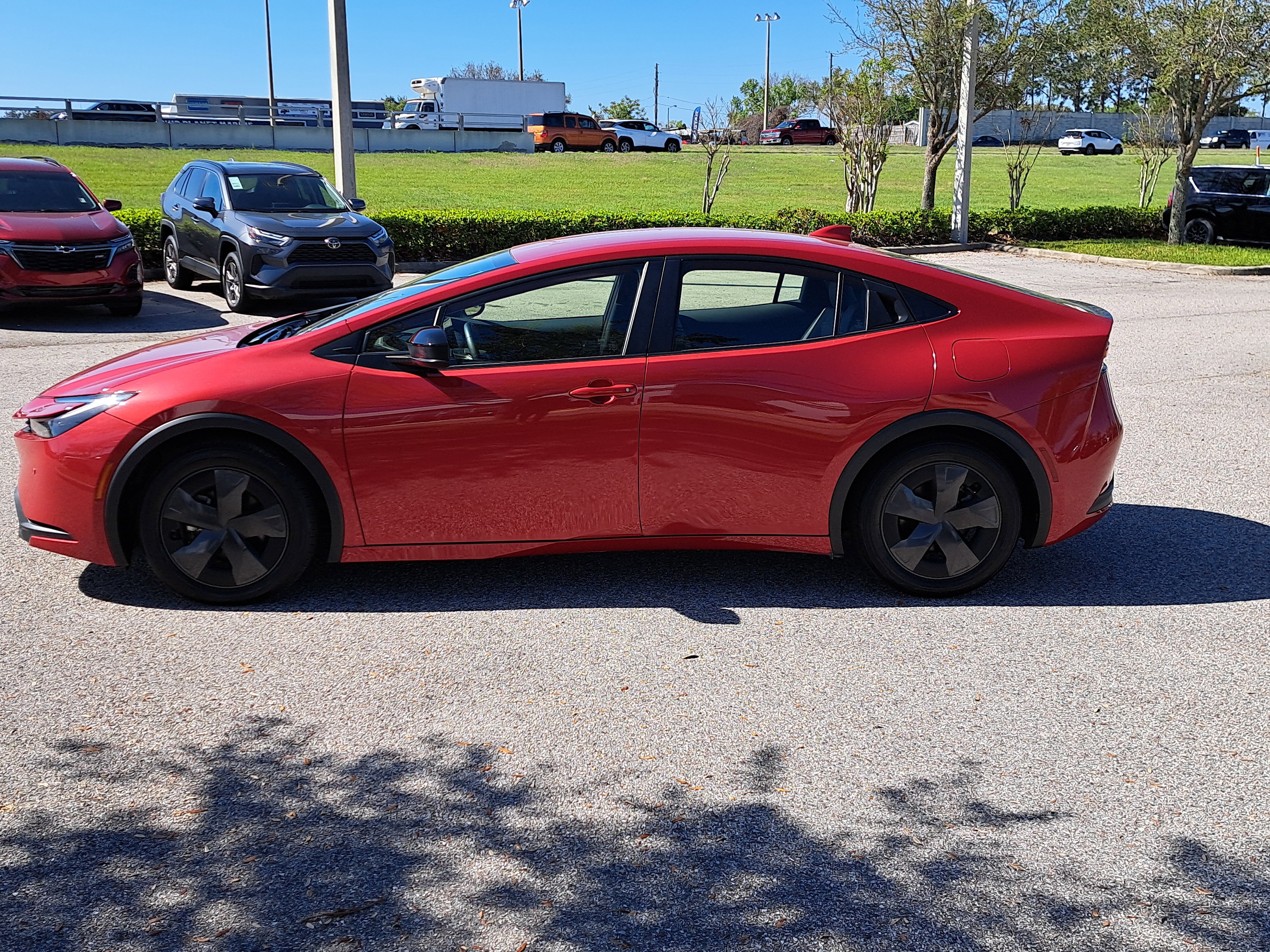 Used 2025 Toyota Prius LE FWD image 9