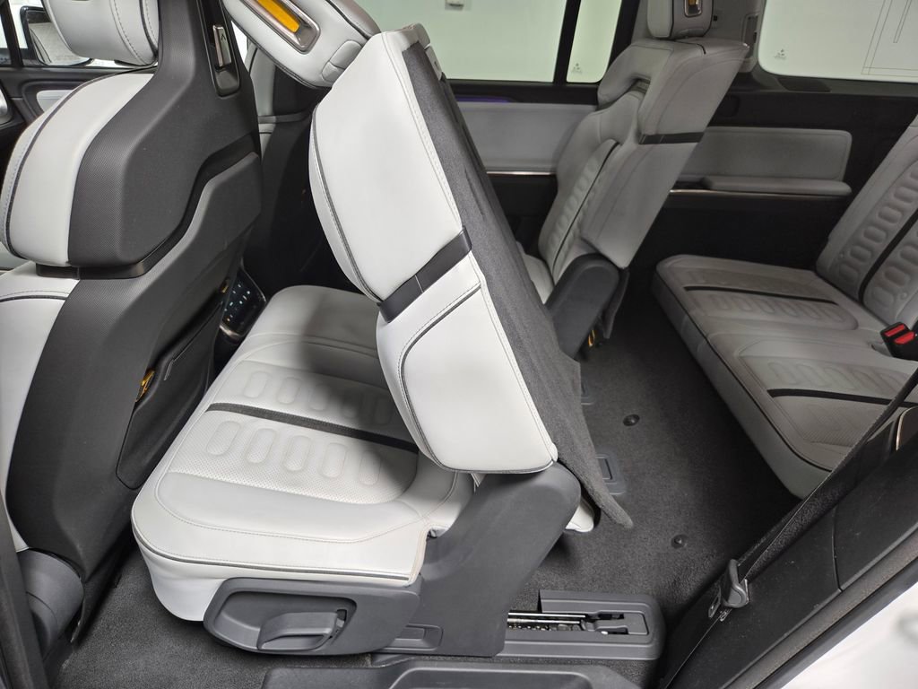 Used 2023 Rivian R1S Launch Edition image 35