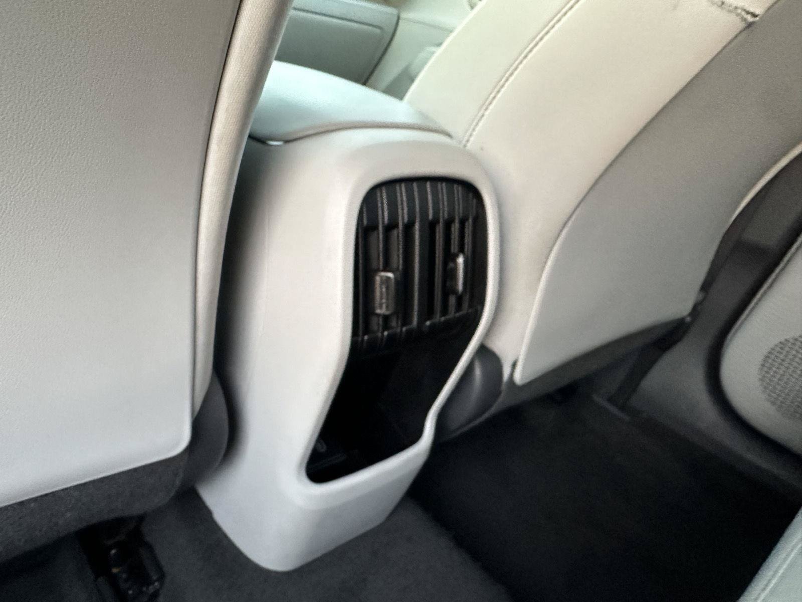 Used 2024 Hyundai Kona SEL AWD/4WD image 12