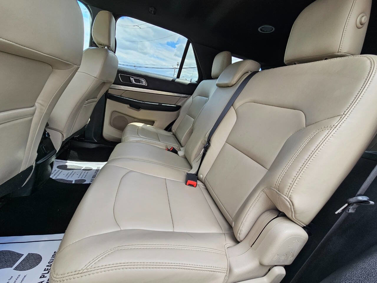 Used 2017 Ford Explorer Platinum AWD/4WD image 12