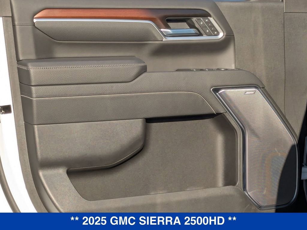 New 2025 GMC Sierra 2500 Denali w/ Denali Reserve Package image 11