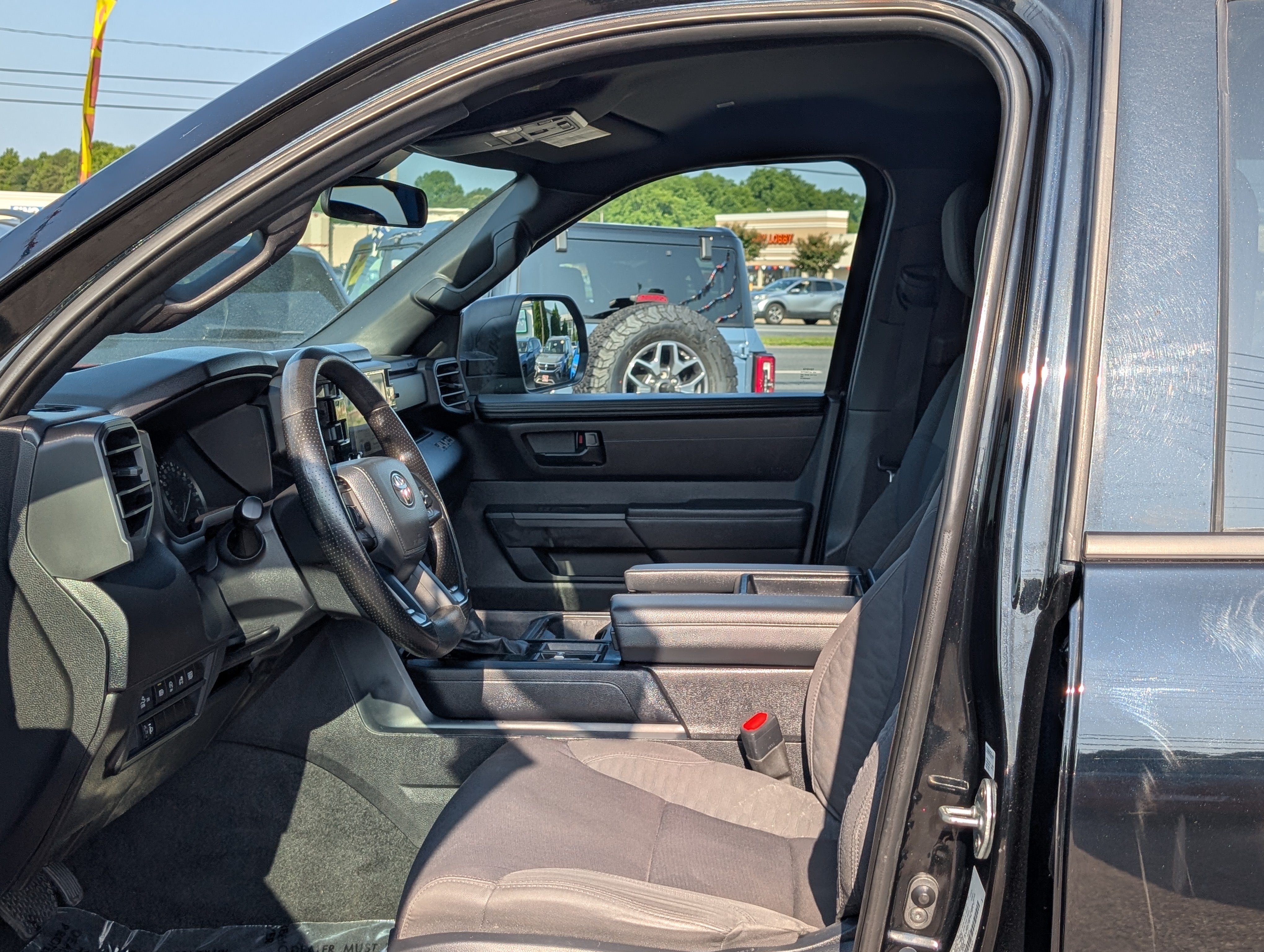 Used 2025 Toyota Tundra SR AWD/4WD image 14