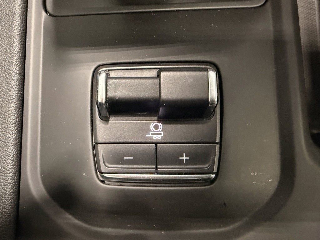 Used 2025 GMC Sierra 1500 AT4 w/ AT4 Premium Package AWD/4WD image 46