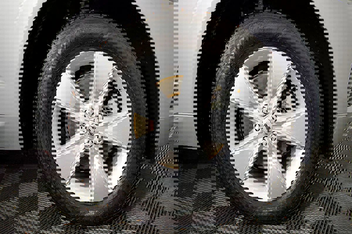 Used 2022 Volvo XC60 B5 Momentum image 46