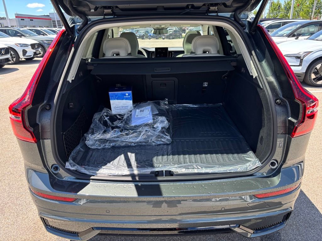 New 2026 Volvo XC60 T8 Ultra w/ Climate Package AWD/4WD image 18