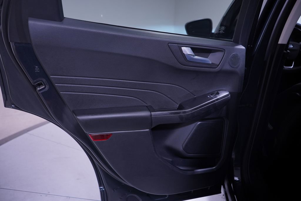 Used 2022 Ford Escape Titanium w/ Titanium Elite Package image 15