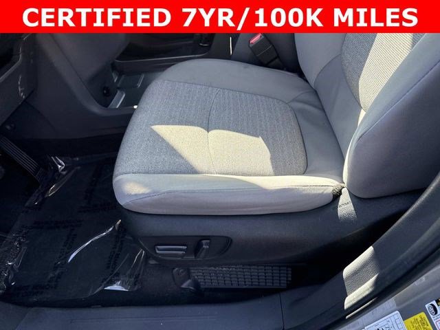 Used 2024 Toyota Sienna LE image 15