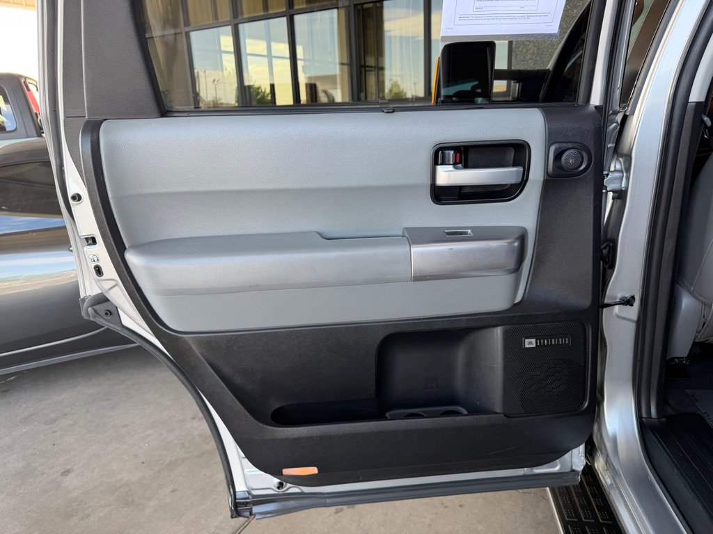 Used 2018 Toyota Sequoia Limited w/ Safety & Convenience Package AWD/4WD image 30