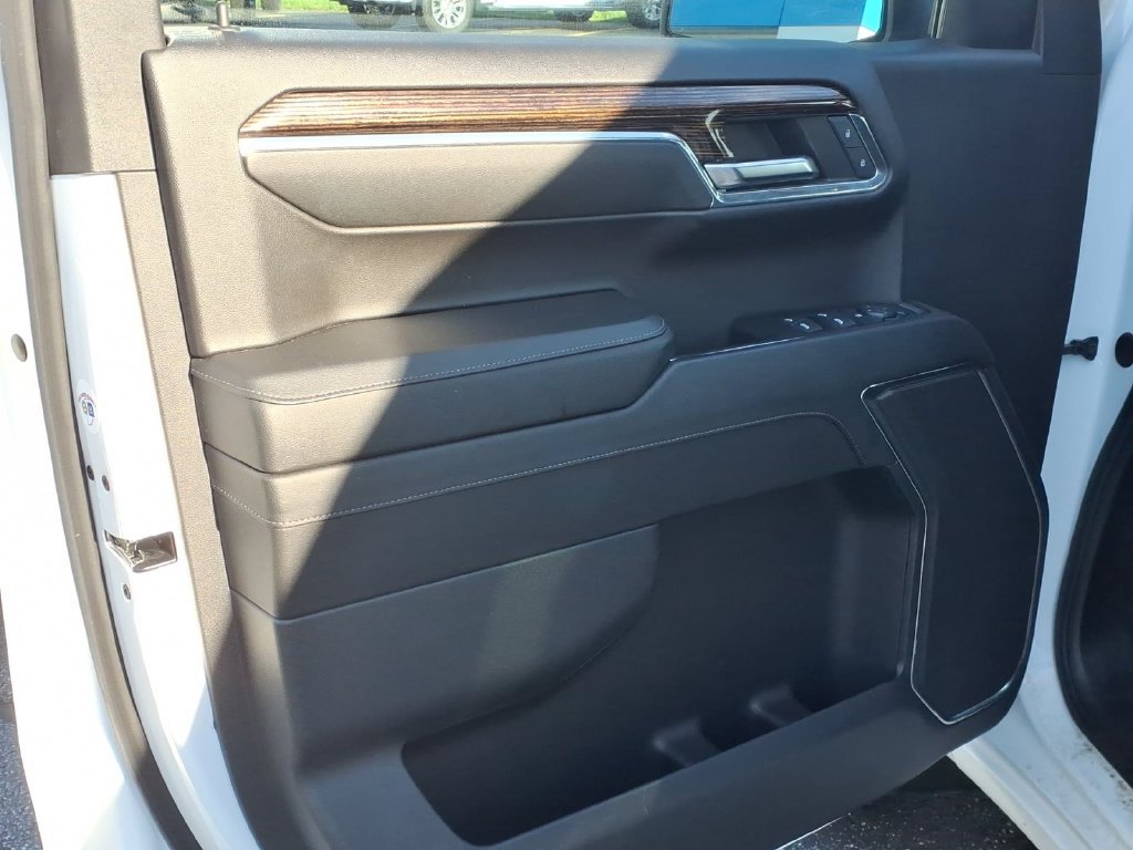 Used 2024 GMC Sierra 1500 Elevation AWD/4WD image 7