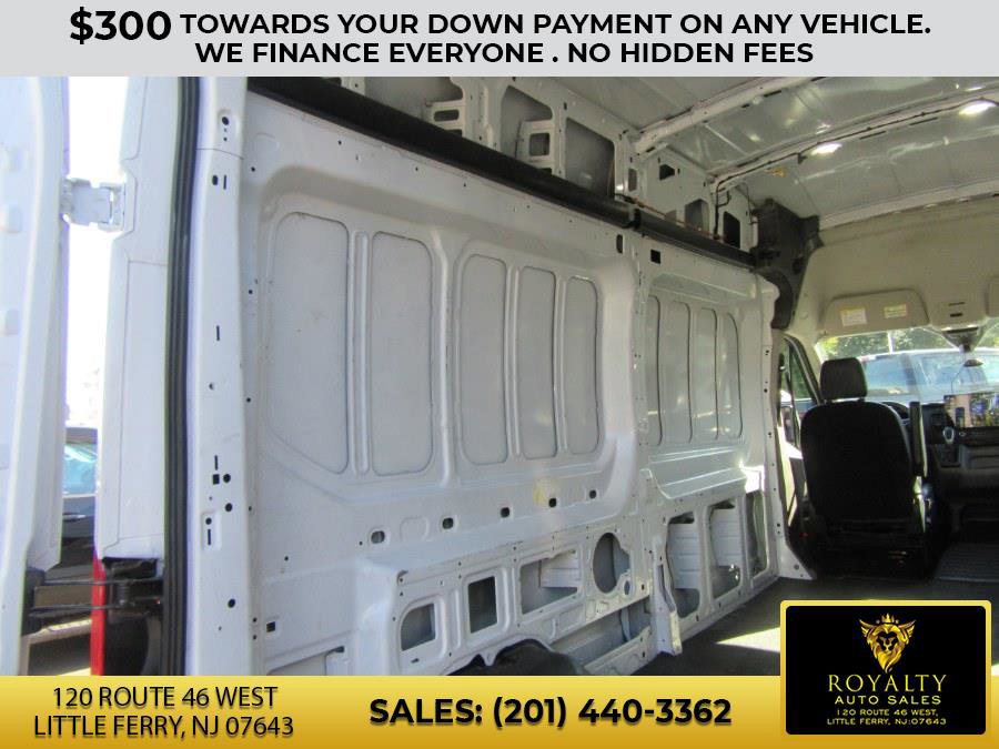 Used 2022 Ford Transit 350 148 High Roof AWD image 31