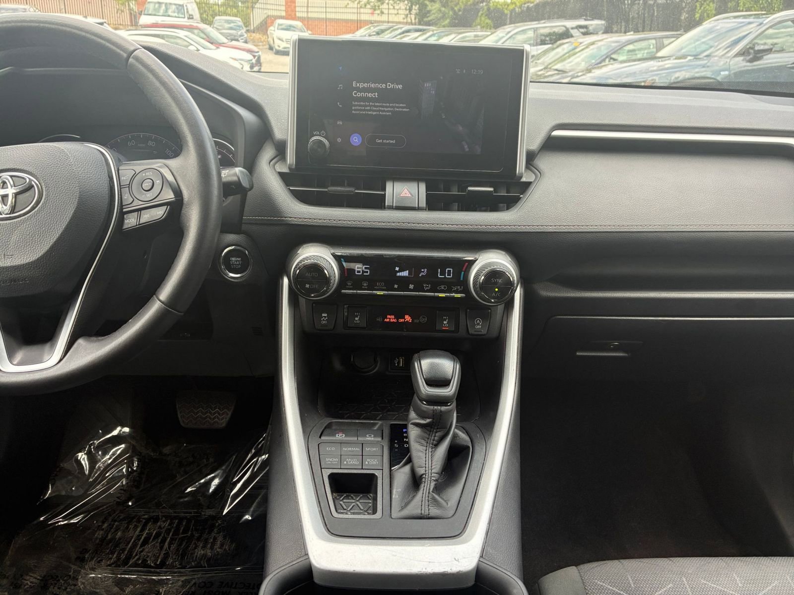 Used 2024 Toyota RAV4 XLE w/ Weather Package AWD/4WD image 28
