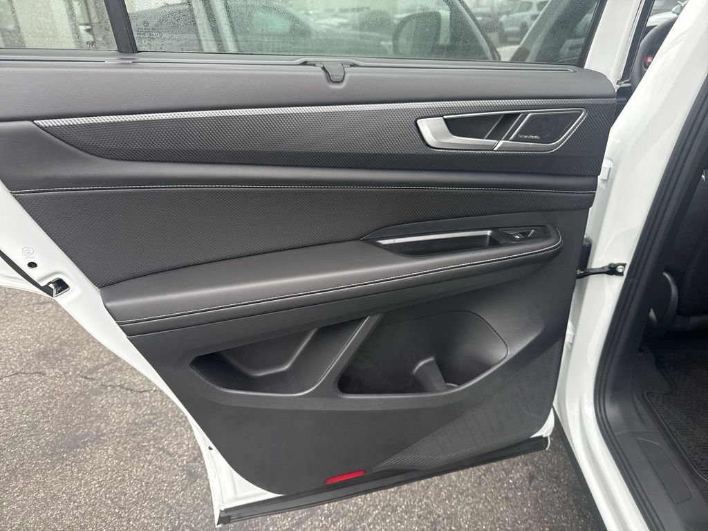 New 2026 Volkswagen Atlas Cross Sport SEL Premium R-Line image 28