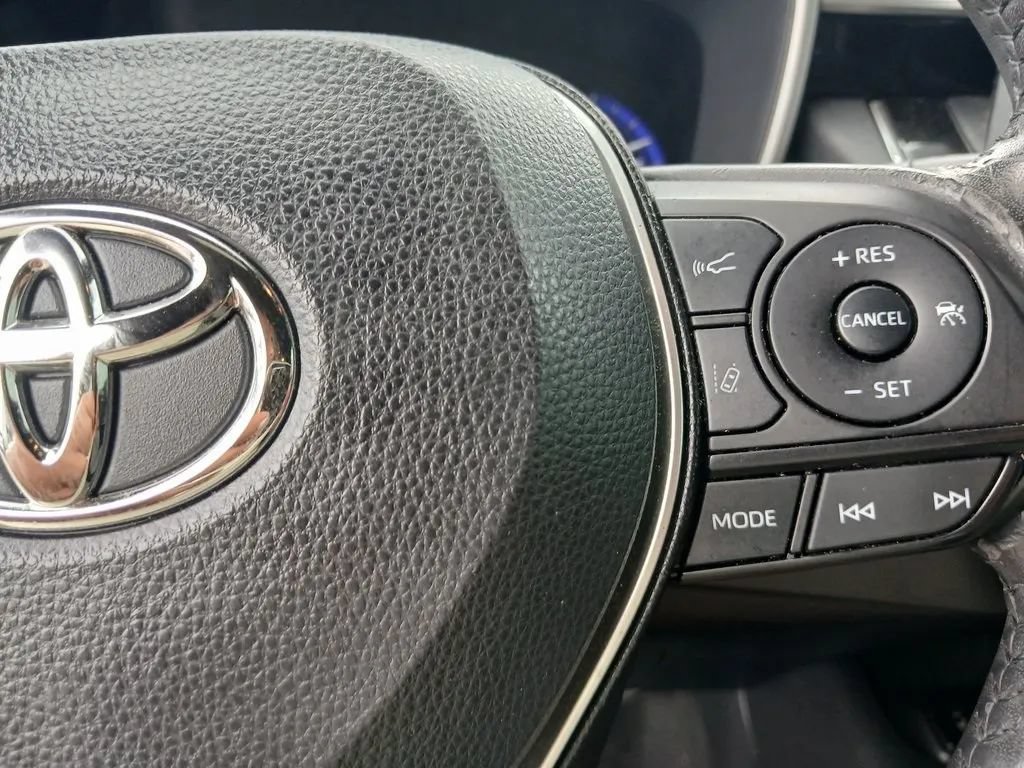 Used 2020 Toyota Corolla XSE FWD image 27