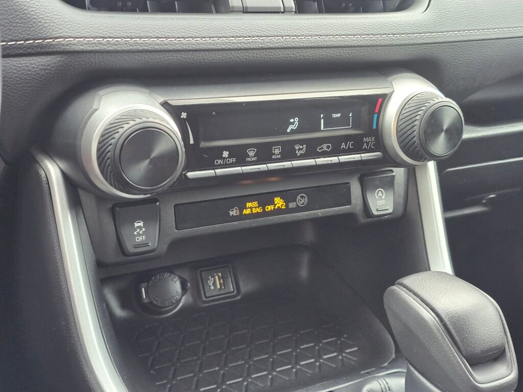 Certified 2024 Toyota RAV4 LE image 31
