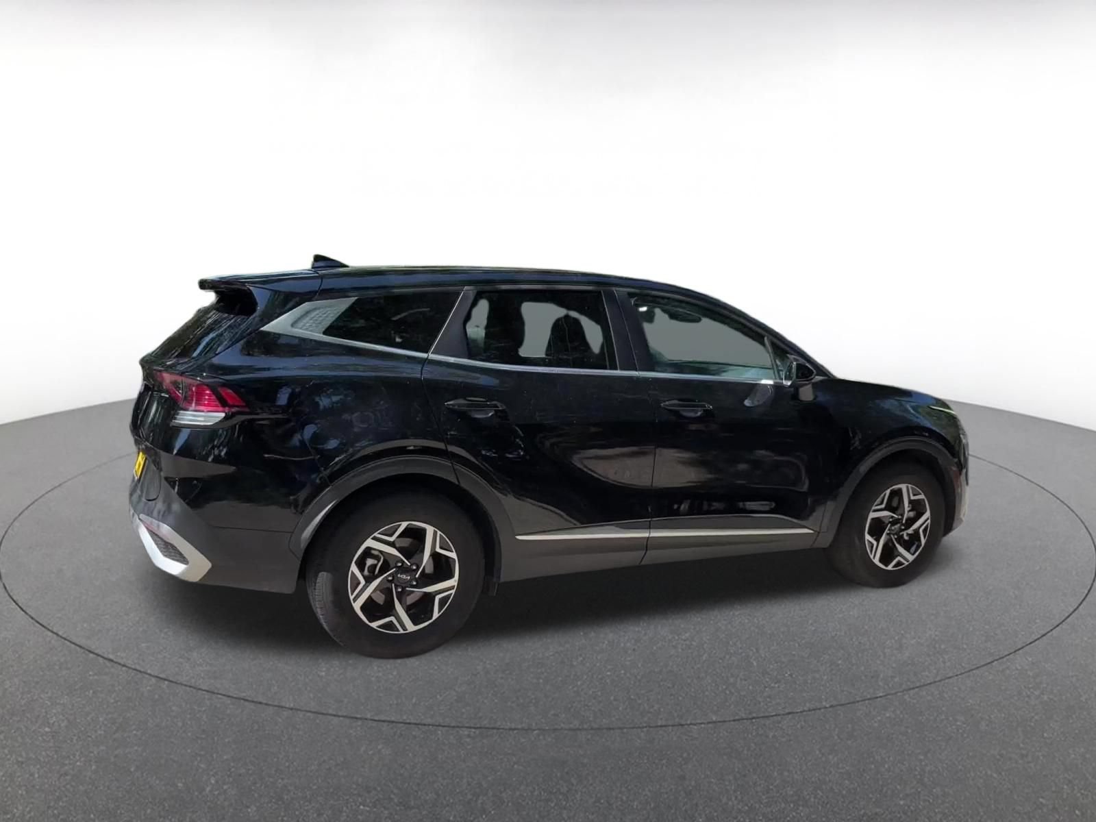Used 2025 Kia Sportage LX FWD image 15