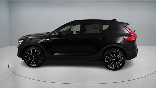 New 2026 Volvo XC40 B5 Ultra w/ Climate Package AWD/4WD image 7