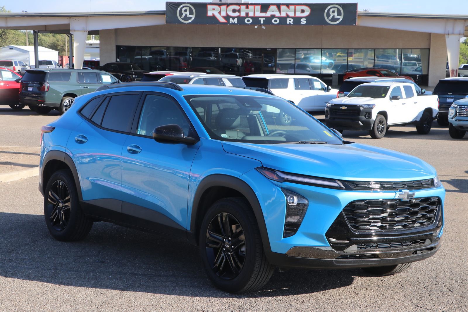 New 2025 Chevrolet Trax ACTIV w/ Driver Confidence Package