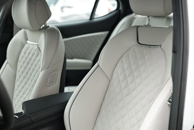 New 2025 Genesis G70 3.3T Advanced w/ Sport Prestige Package image 23