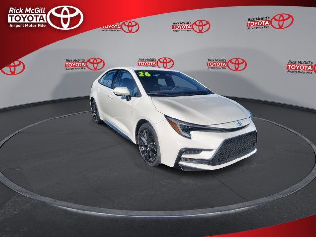 Used 2026 Toyota Corolla SE FWD image 2